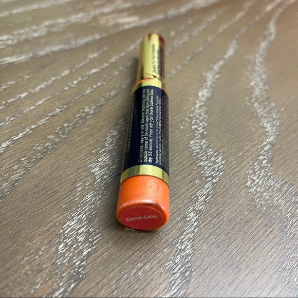 {CORA-LINA LIPSENSE} - Picture 3 of 4